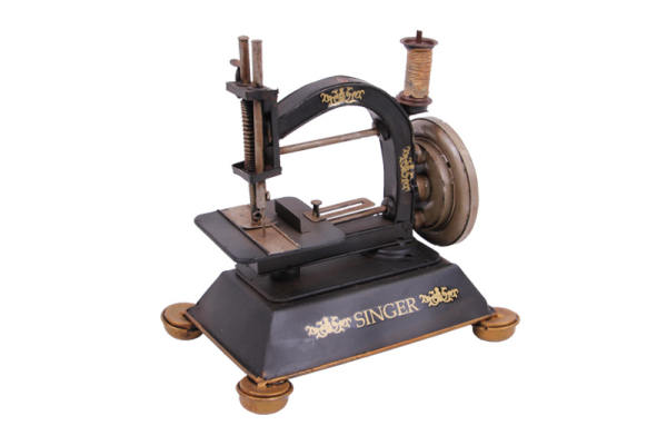 Dekoratif Metal Dikiş Makinesi Kutulu - 1