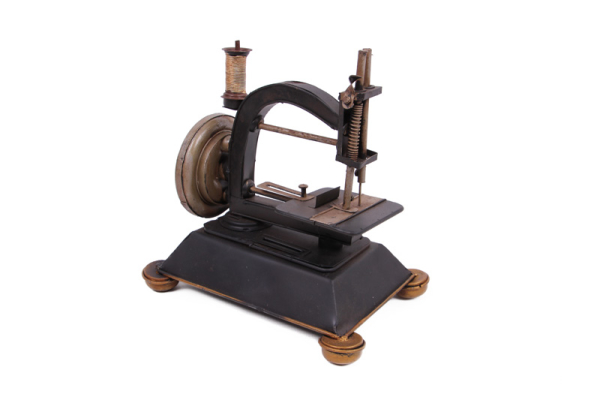 Dekoratif Metal Dikiş Makinesi Kutulu - 4