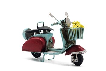  - Dekoratif Metal Scooter Önü Sepetli