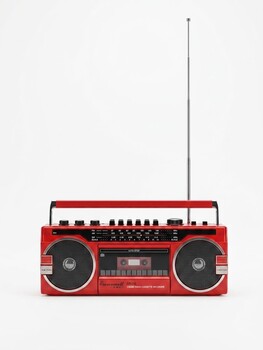 CROWNWELL - Crownwell Kırmızı Bluetooth Destekli Nostaljik Kaset Çalar ve Taşınabilir Radyo (1)